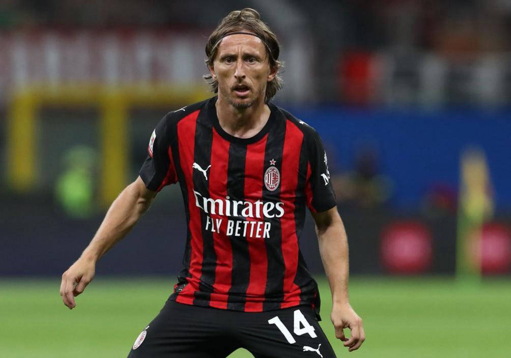 切尔西利物浦争夺科莫新星，皇马800万回购条款成关键