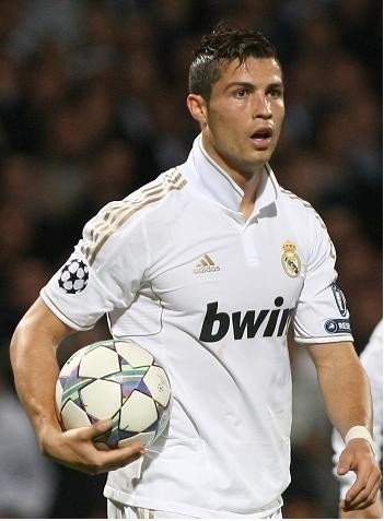 NBA｜还得是库里！单节20分累计达到45次创造历史