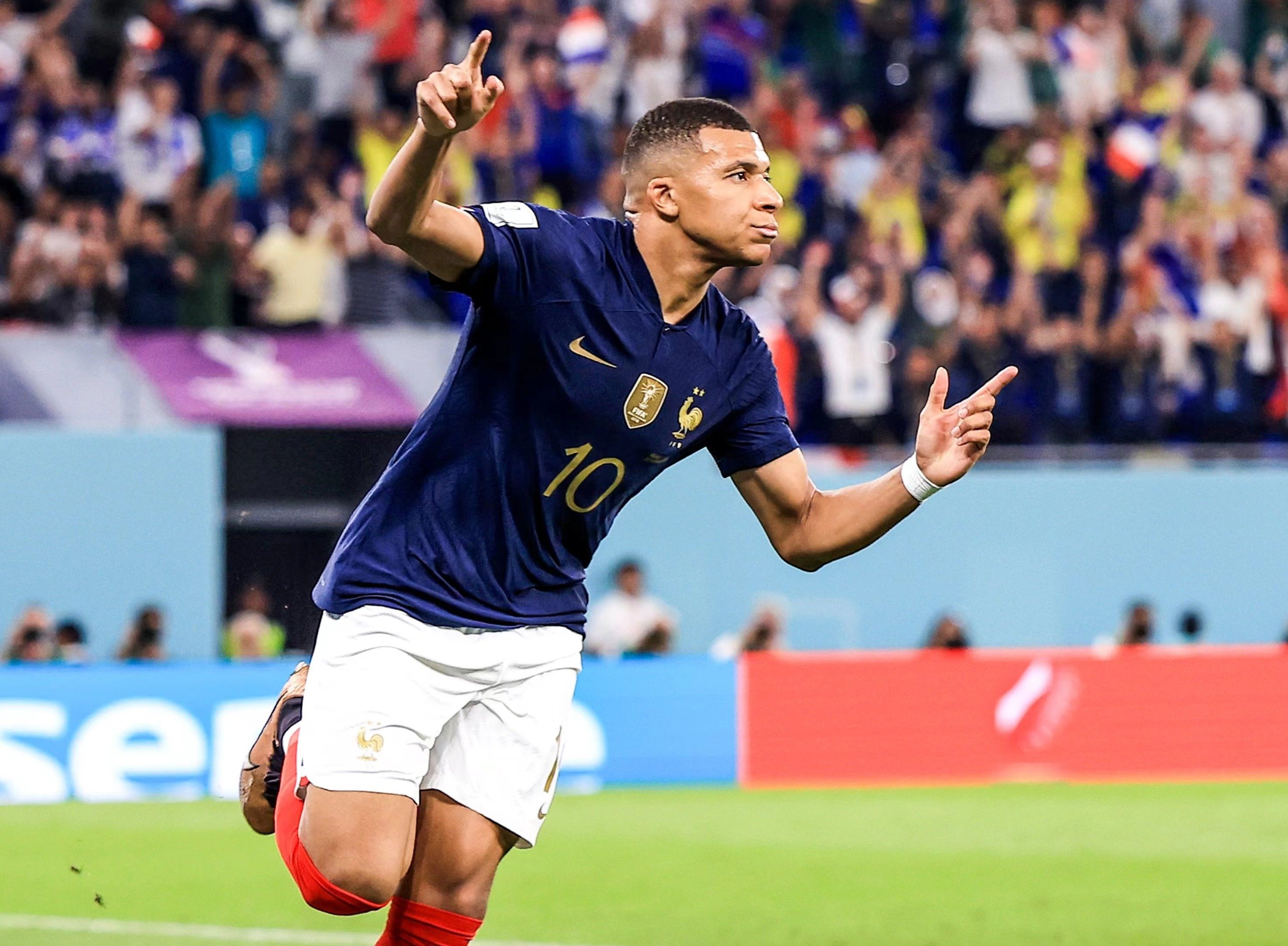 解析！切尔西曼联光速换帅，阿莫林的抱怨，英超的总监和主帅之争