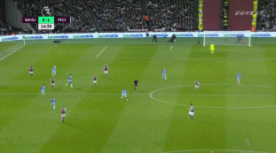 记者：水晶宫引进莱斯特城前锋埃尔哈努斯的交易破裂