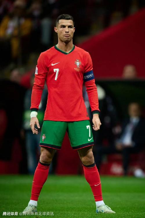 [中超]刚替补登场就进球 于汉超吊射破门