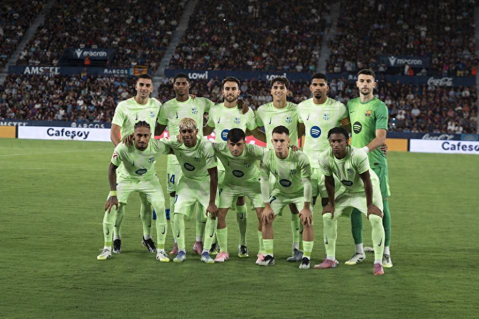 德天空：科隆与曼城就先租后买20岁中卫辛普森达成协议